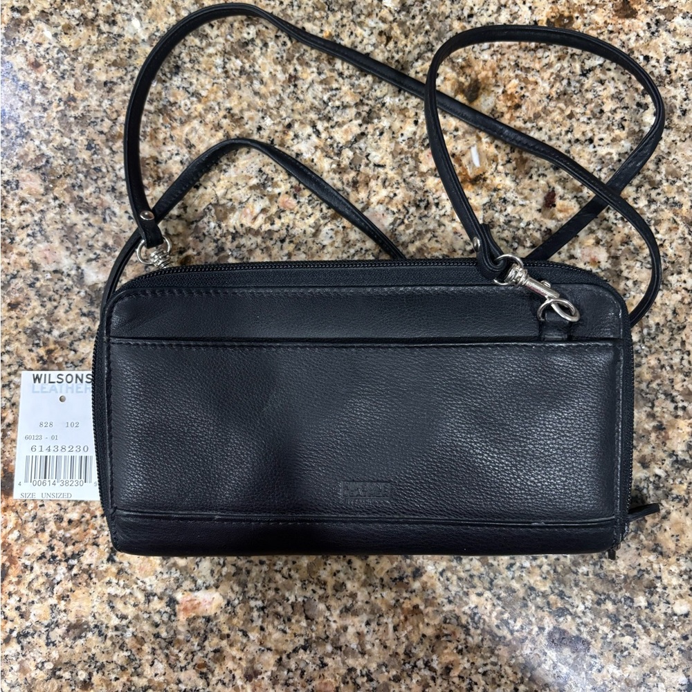 Wilsons Leather Elegant Black Crossbody Bag - Picture 1 of 16